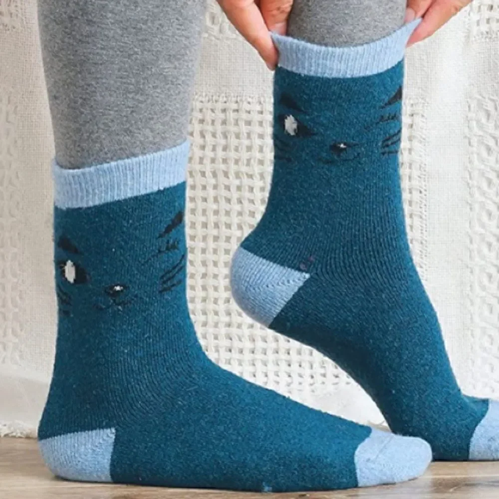 Winky cat socks